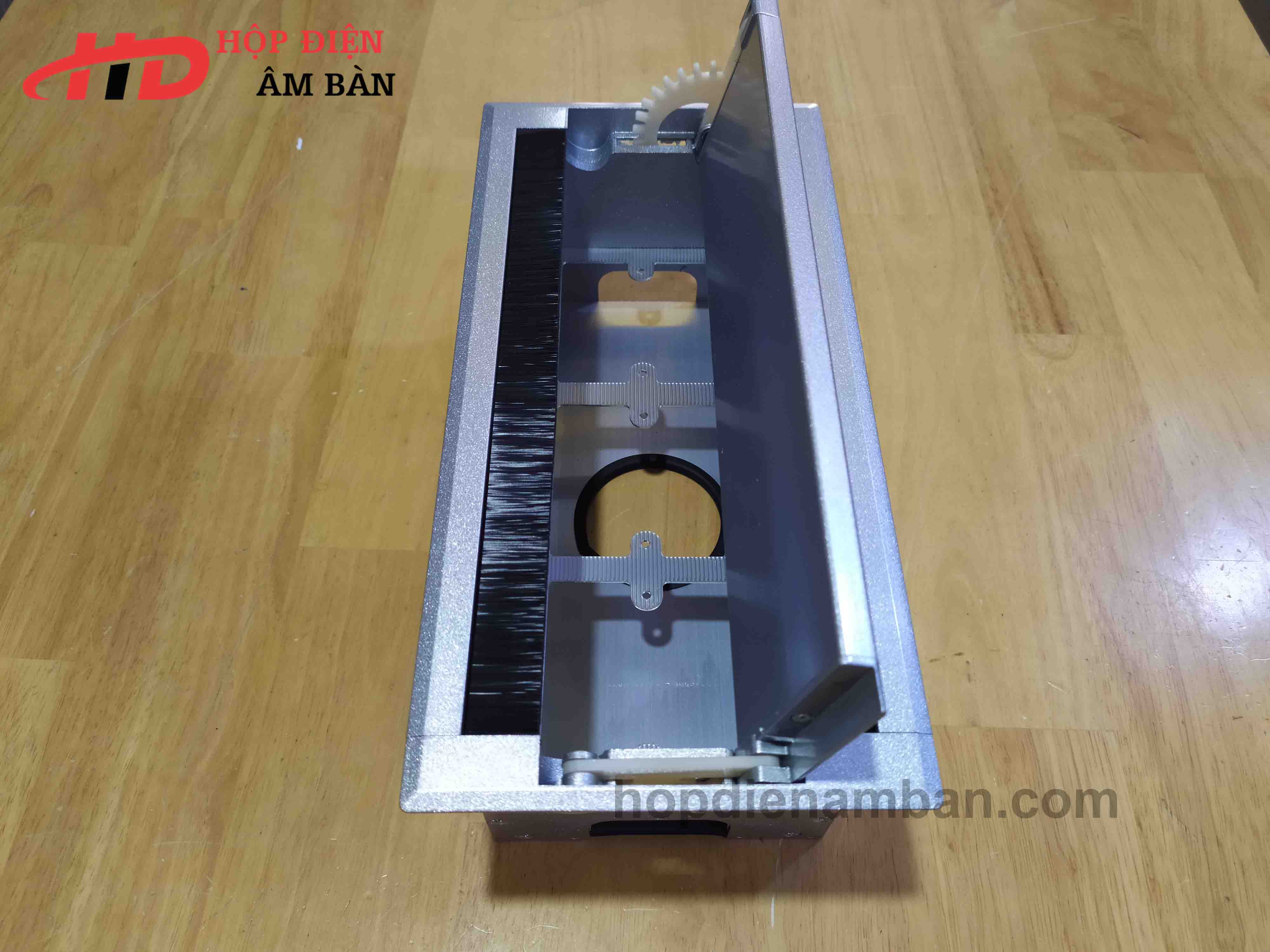 Hộp Điện Nhôm Âm Bàn Mở Nắp 2 Bên HD-MDS01W3